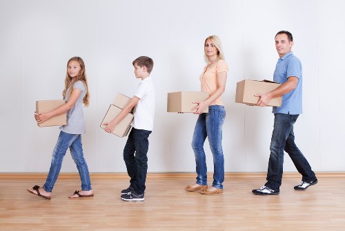 Local transfer station handling separated waste from a house move